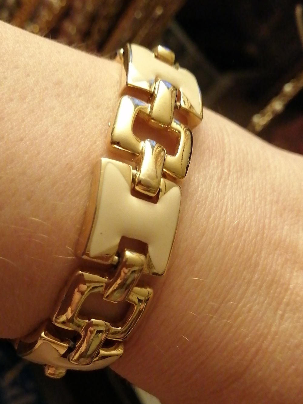 Vintage Cream Enamelled Gold Tone Link Bracelet 7.5" Long